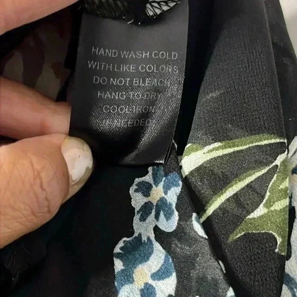 Helena Quinn Floral Open Front Semi Sheer Kimono Size One Size - Picture 7 of 7